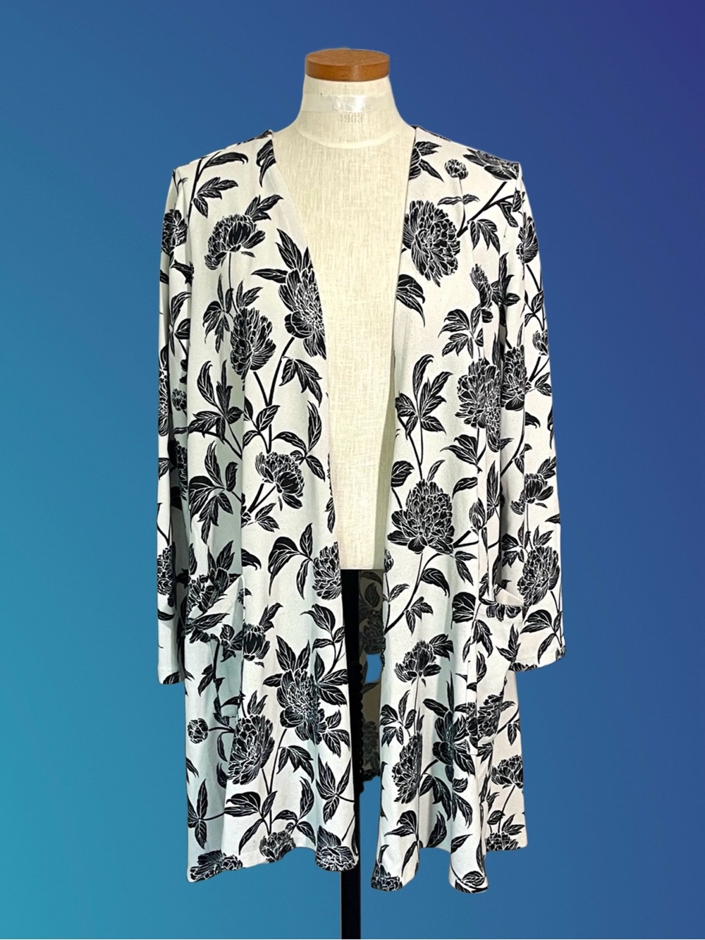 LuLaRoe Caroline Long Sleeve Open Front A-Line Drop Shoulder Duster Cardigan SzL